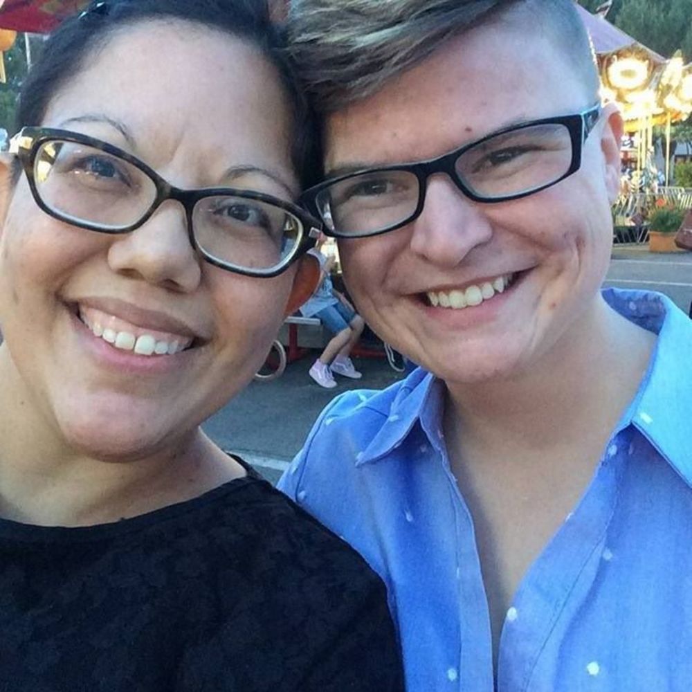 Meet your Posher, Gloria